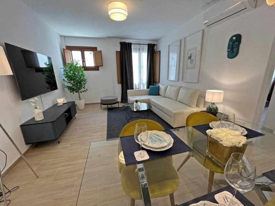 Xxii Apartamentos Morales&Arnal エステポナ エクステリア 写真