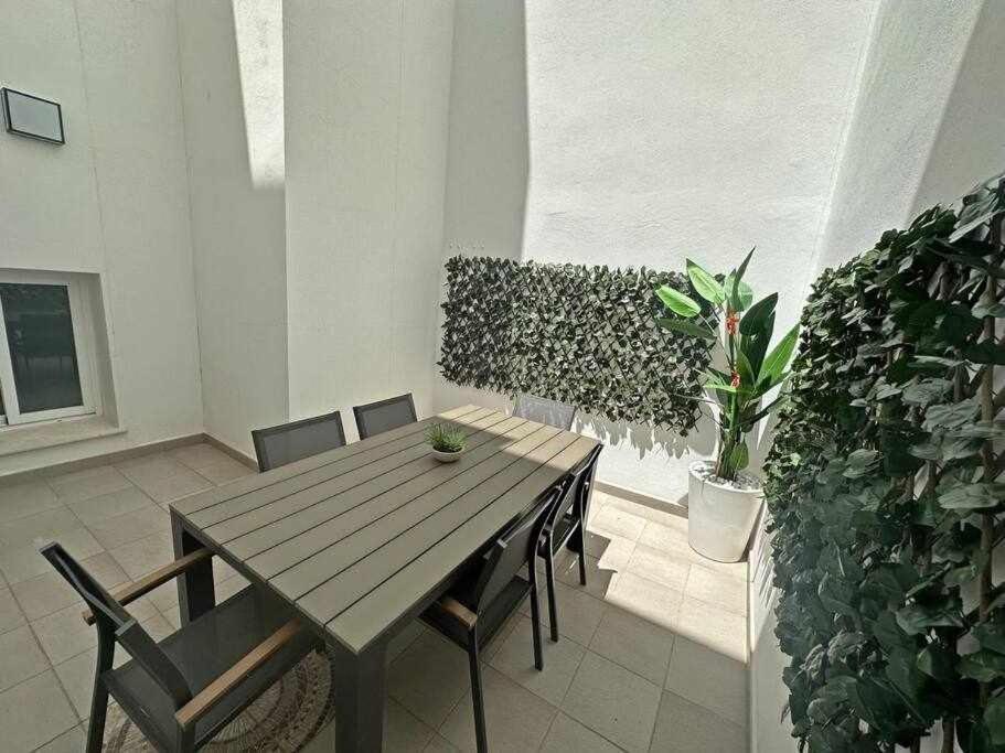Xxii Apartamentos Morales&Arnal エステポナ エクステリア 写真