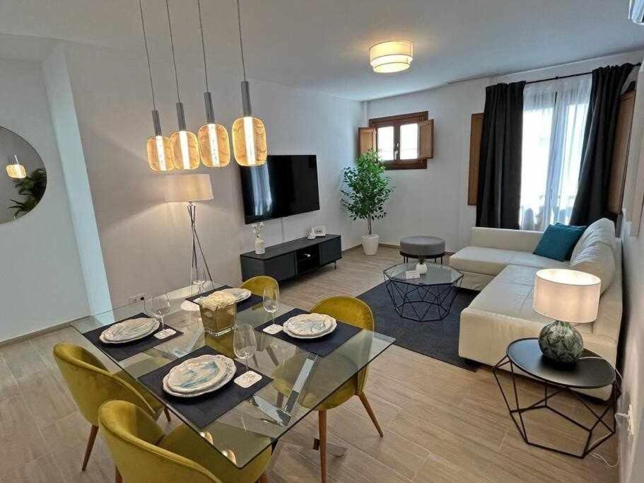 Xxii Apartamentos Morales&Arnal エステポナ エクステリア 写真
